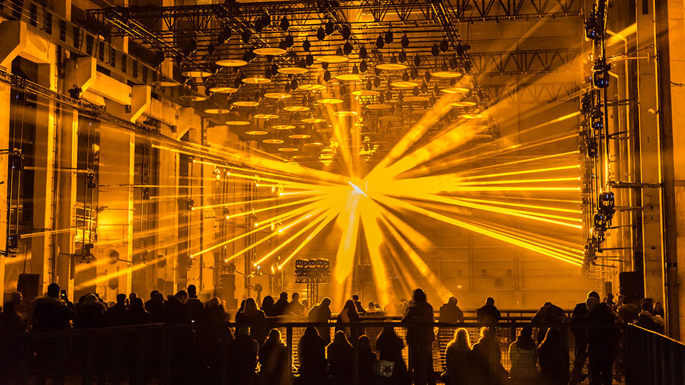 SKALAR von Christopher Bauder im Kraftwerk Berlin. | © Markus Wilmsmann