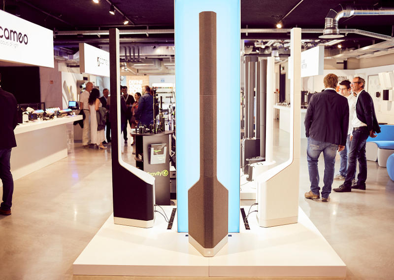 Product-Showroom Adam Hall