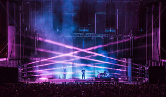 alt-J & L-ISA schreiben Live-Sound-Geschichte im Forest Hills Stadium