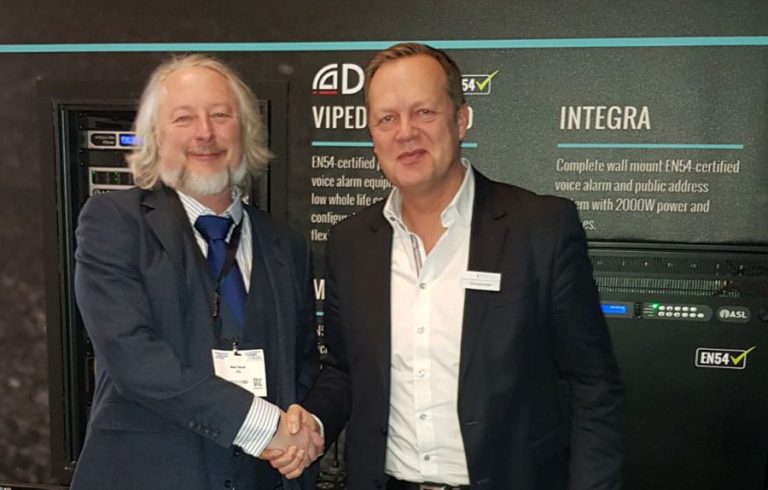 Neil Voce (Head of Business Development, ASL Ltd.) und Christoph Keller (Vertriebsleiter System- und Projektgruppe, Audio Pro Heilbronn GmbH) (v.l.) # © Audio Pro