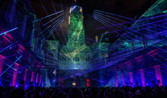 tarm Showlaser mit Laserperformance „TRICOLORE“ auf der Fête des Lumières 2018