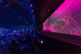 Christie liefert beim MWC Barcelona Bilder auf 30 Meter breite LED-Wand