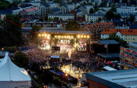 Megaforce installiert Bühne für Trondheim Rocks 2019