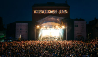 adapoe beschallt Kulturarena Jena mit Meyer Sound