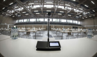 Kohl UG setzt auf Shure Microflex Complete Wireless für den Kreistag Bad Kissingen