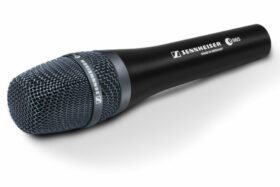 Sennheiser schließt Jubiläums-Aktionen mit e 965 Mikrofon ab