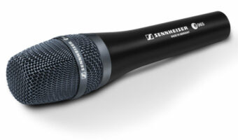 Sennheiser schließt Jubiläums-Aktionen mit e 965 Mikrofon ab