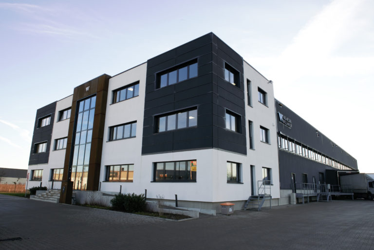 Das Firmengebäude von Wilhelm & Willhalm in Aschheim bei München.