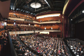 SALZBRENNER erneuert AV-Technik am Festspielhaus Baden-Baden