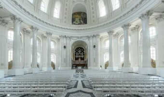 AVEO installiert Kling & Freitag Beschallungsanlage im Dom St. Blasien