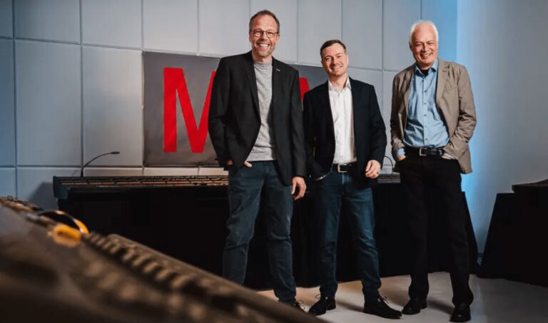 Gerhard Krude, Alexander Schneider und Michael Adenau (v.l.) # Foto: MA Lighting