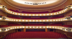 L-Acoustics: Deutsche Oper am Rhein in Düsseldorf setzt auf Syva und die A-Serie