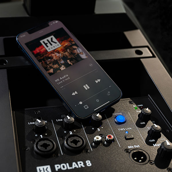 POLAR 8 bietet ein Drei-Kanal-Mischpult inklusive Master-Volume-Regler und zeitgemäßem Bluetooth 5 Audio-Streaming.