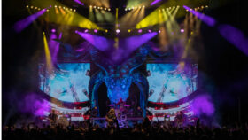 Coheed and Cambria auf Tour mit Squeek Lights und Elation Artiste Picasso