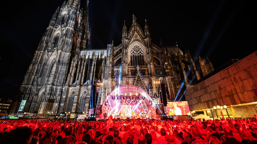 Der Roncalliplatz in Köln – Schauplatz für gleich drei Jubiläumskonzerte der Bläck Fööss zum inzwischen 52. Jubiläum. © Sascha Gansen