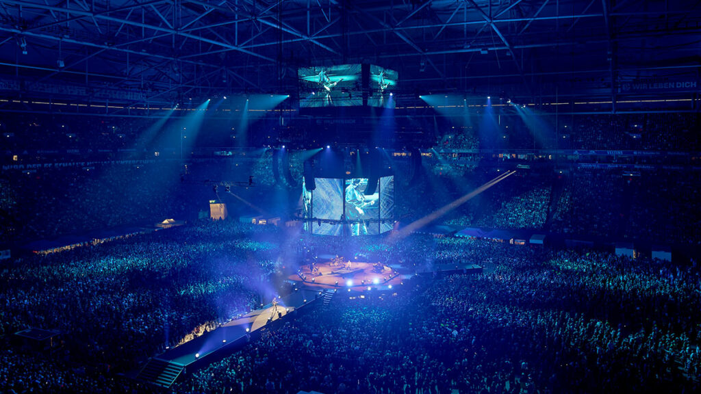 Mehr als 68.000 Fans hatten sich anlässlich der gleichnamigen Show in der ausverkauften Gelsenkirchener VELTINS-Arena eingefunden.