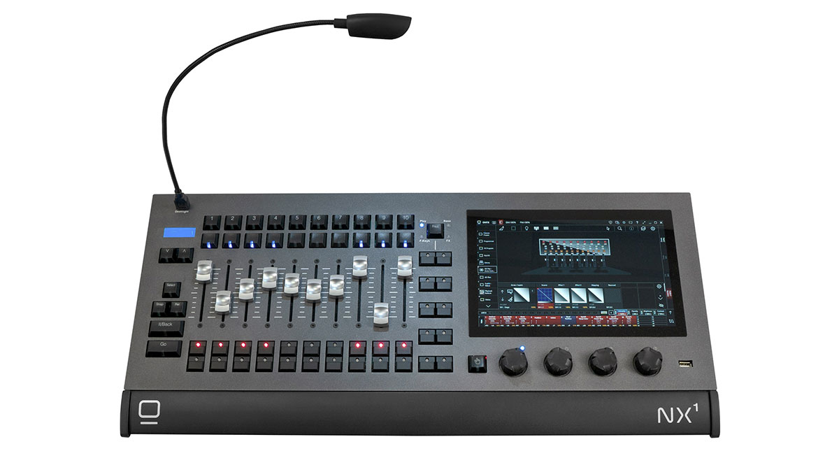 Die NX1 von Obsidian Control Systems verfügt über einen 10,1-Zoll-HD-Multitouch-Bildschirm mit großer Helligkeit, vier zuweisbaren Parameter-Encodern, zehn vollmotorisierte Playback-Fader mit vier frei belegbaren Tasten und einem zusätzlichen Playback-Funktionstasten-Hybrid-Array.