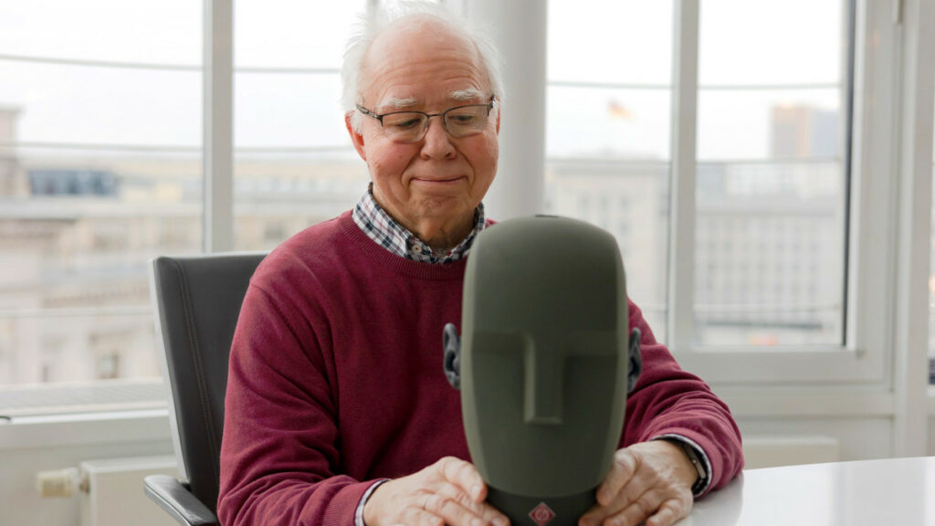 Stephan Peus mit KU 100