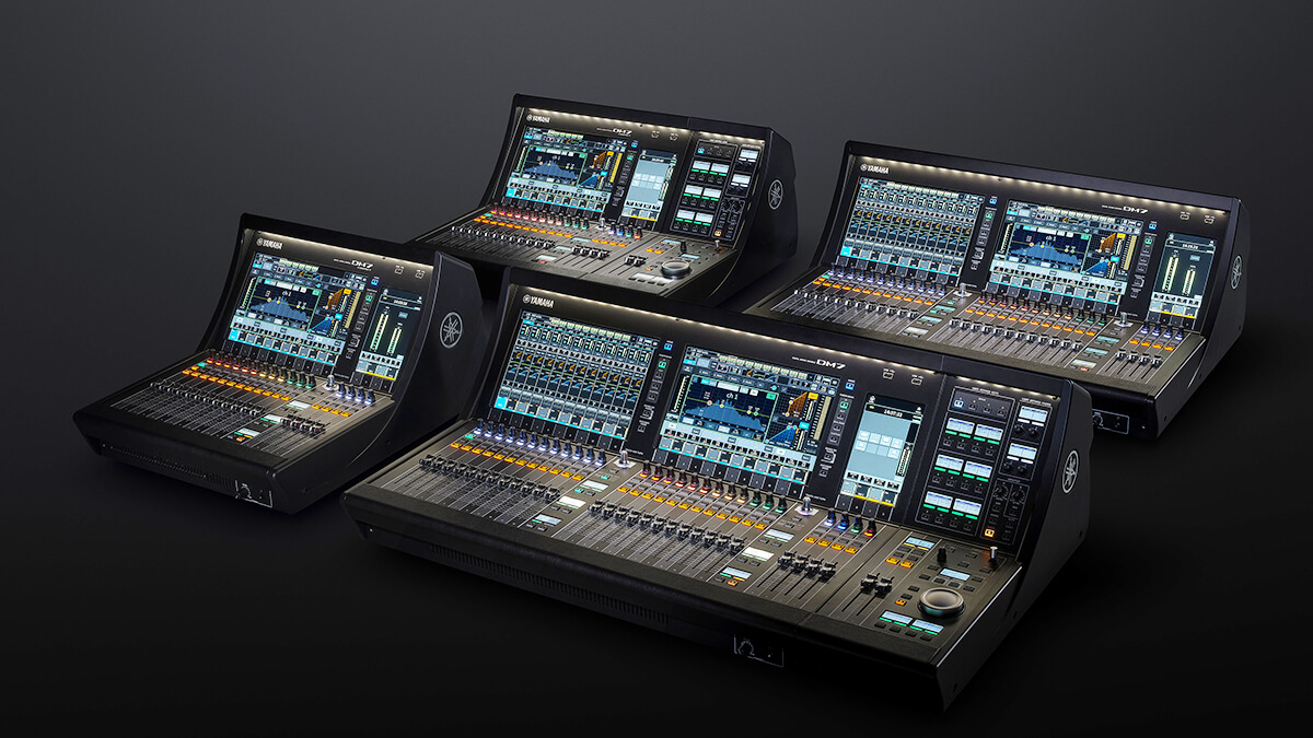 Die Yamaha DM7-Serie besteht aus zwei Konsolen und einer Controller-Einheit.