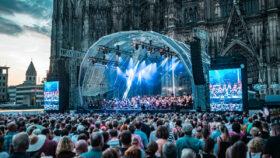 DAS Audio: ARA-System für Brings vor dem Kölner Dom