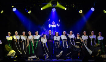 Kwick Lights setzt Sister Act mit ETC in Szene