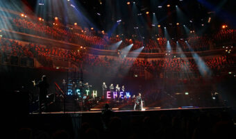 Robe bei Chormusical „Bethlehem“