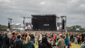 CO2-arm: Massive Attack mit d&b audiotechnik