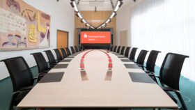 Konferenzraum der Sparkasse Gotha: Beleuchtet mit ETC