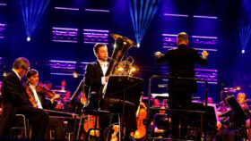 Music Discovery Project 2025 setzt auf Scheinwerfer von Robe