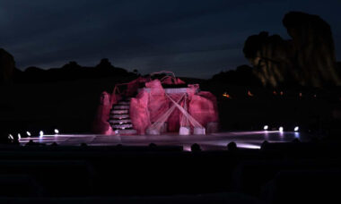 „Thikra: Night of Remembering“ mit CHAUVET Professional
