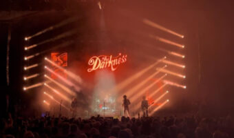 CHAUVET Professional begleitet „The Darkness“ auf ihrer Tour