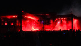 GLP JDC Burst 1 bei Charli XCX