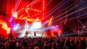 Justin Casey und HELM Projects setzen auf Geometrie und CHAUVET Professional