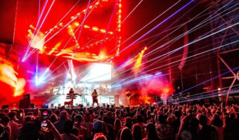 Justin Casey und HELM Projects setzen auf Geometrie und CHAUVET Professional