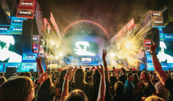 Cameo beim Love the 90s Festival in Valencia