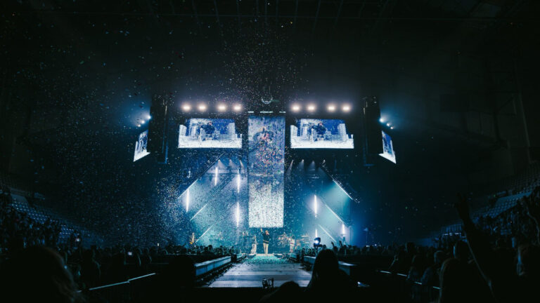 CHAUVET Professional