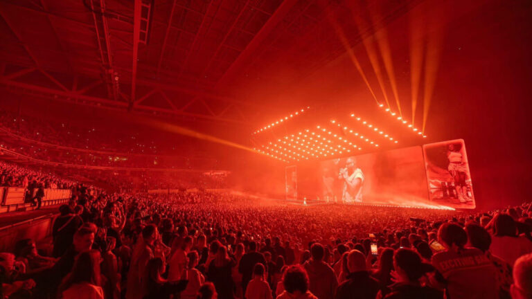CHAUVET Professional